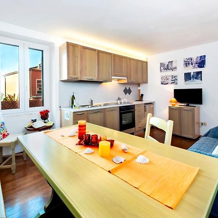 Havana - Apartment With Sea View Rovinj Kültér fotó